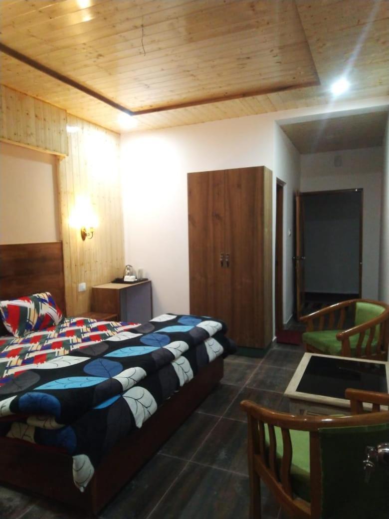 Starry Sky Hotel Joshīmath المظهر الخارجي الصورة